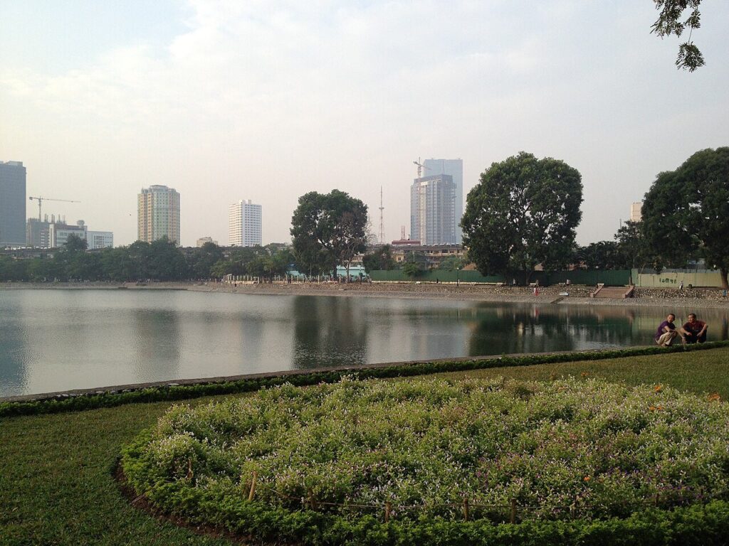 Hồ Thành Công và công viên Indira Gandhi, gần khu nhà (ảnh minh hoạ khu vực)